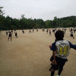 バザー開始まで城山公園で体を動かしました！